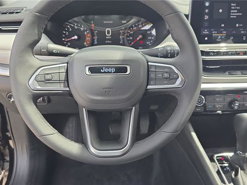 Used 2026 Jeep Compass Limited AWD/4WD image 24