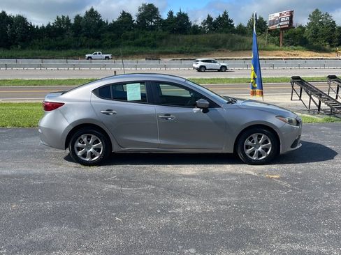 Used 2015 MAZDA MAZDA3 i Sport FWD image 6