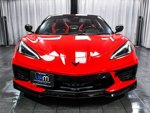Used 2024 Chevrolet Corvette Stingray Premium Conv w/ Z51 Performance Package RWD image 2