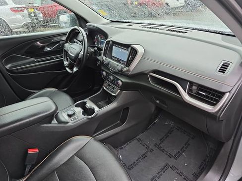 Used 2023 GMC Terrain AT4 image 33