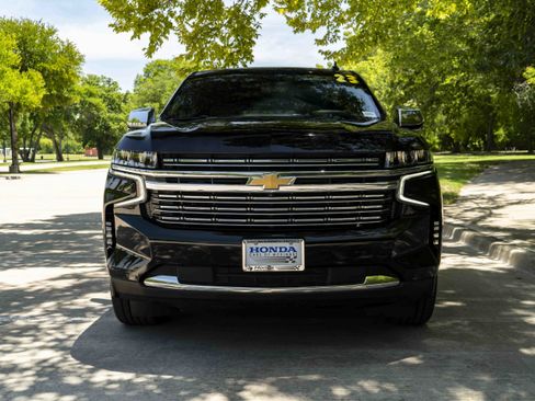 Used 2023 Chevrolet Tahoe Premier AWD/4WD image 3