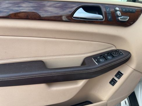 Used 2019 Mercedes-Benz GLS 450 4MATIC image 16