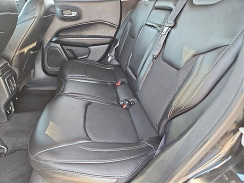 Used 2018 Jeep Compass Latitude w/ Popular Equipment Group FWD image 16
