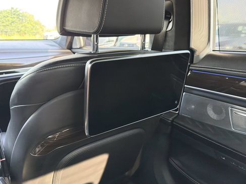 Used 2022 BMW M760i xDrive AWD/4WD image 20