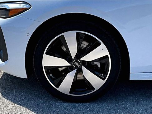 Used 2025 Audi A5 2.0T Premium w/ Convenience Package image 13