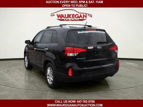 Used 2014 Kia Sorento LX FWD image 4
