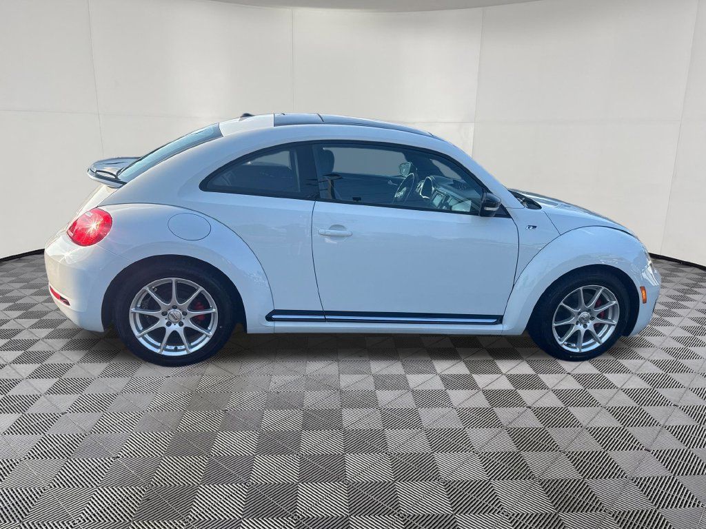 Used 2016 Volkswagen Beetle R-Line SE FWD image 7