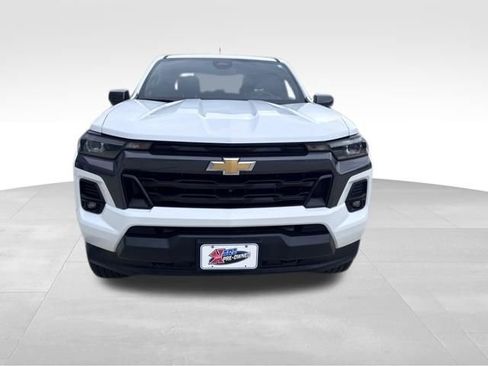Used 2023 Chevrolet Colorado LT w/ LT Convenience Package III AWD/4WD image 6