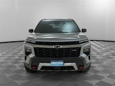 Used 2024 Chevrolet Traverse Z71 w/ Enhanced Driving Package image 8