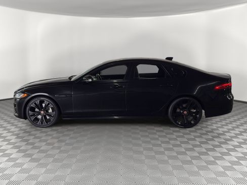 Used 2022 Jaguar XF R-Dynamic SE image 2