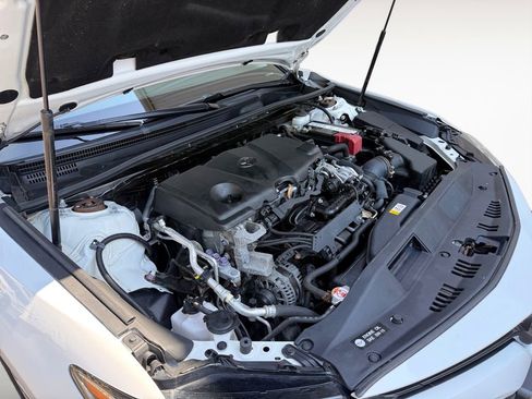 Used 2019 Toyota Camry LE FWD image 28