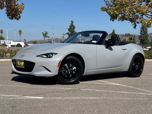 New 2025 MAZDA MX-5 Miata Club image 2