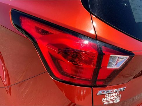 Used 2019 Ford Escape SEL AWD/4WD image 28