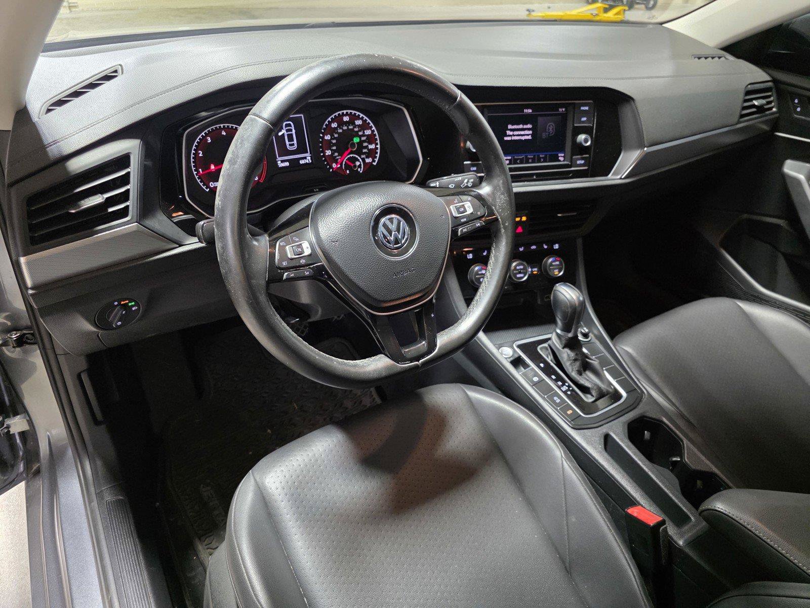 Used 2019 Volkswagen Jetta SE FWD image 17