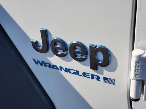 Used 2025 Jeep Wrangler Rubicon w/ Safety Group image 29