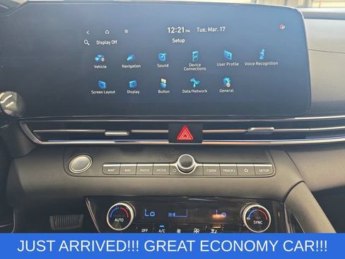 Used 2025 Hyundai Elantra SEL w/ Cargo Package FWD image 20