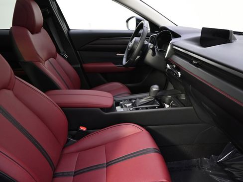 Used 2025 MAZDA CX-50 2.5 Hybrid w/ Premium Plus Pkg image 16