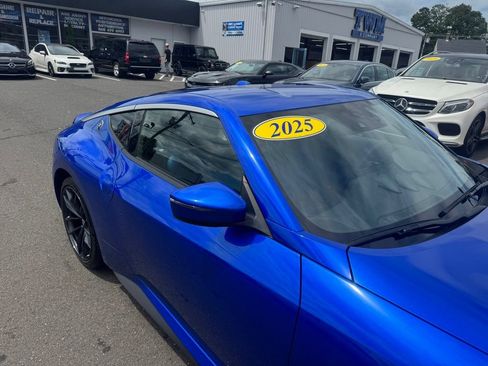 Used 2025 Nissan Z Performance w/ Floor Mat Package RWD image 10