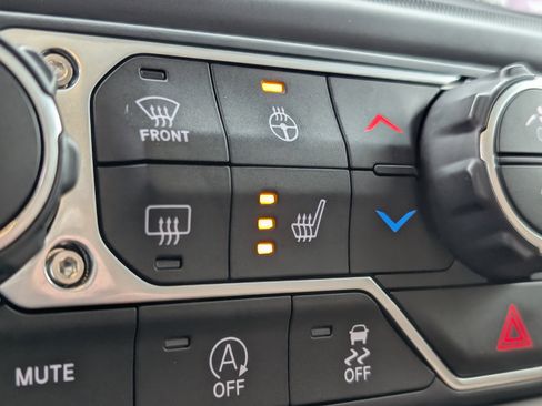 Used 2020 Jeep Gladiator Rubicon image 4