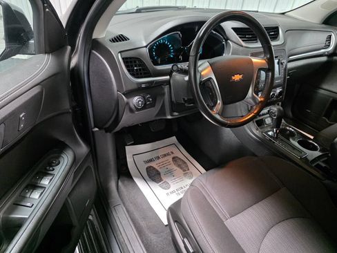 Used 2017 Chevrolet Traverse LT AWD/4WD image 6