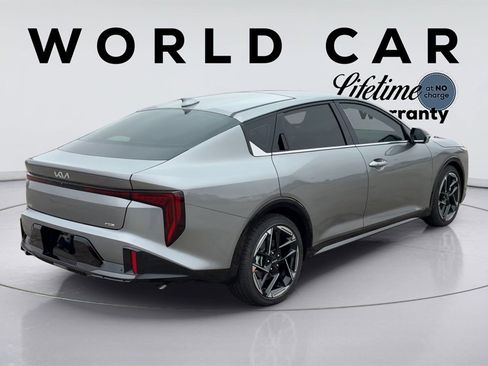 New 2025 Kia K4 GT-Line image 3
