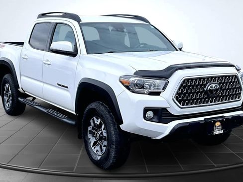 Used 2019 Toyota Tacoma TRD Off-Road image 22