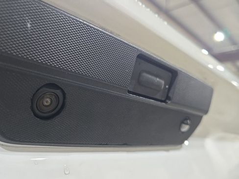 Used 2023 Chevrolet Silverado 2500 LT image 13