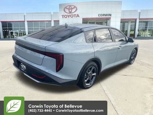 Used 2025 Kia K4 LXS image 5