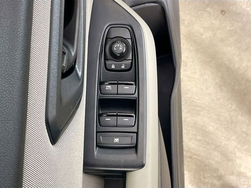 Used 2025 Subaru Forester image 22