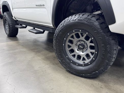 Used 2023 Toyota Tacoma TRD Off-Road AWD/4WD image 20