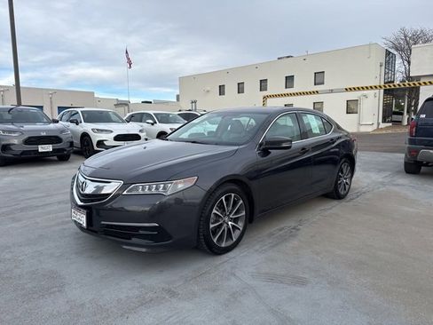 Used 2015 Acura TLX V6 image 2