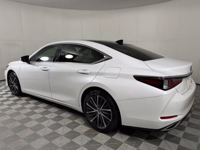 Used 2025 Lexus ES 350 w/ Premium Package FWD image 4