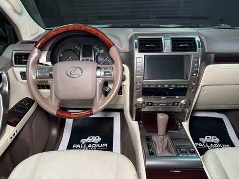 Used 2016 Lexus GX 460 image 33