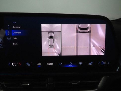 Used 2024 Chevrolet Equinox EV FWD LT w/ 2LT w/ LPO, All-Weather Mat Package image 28