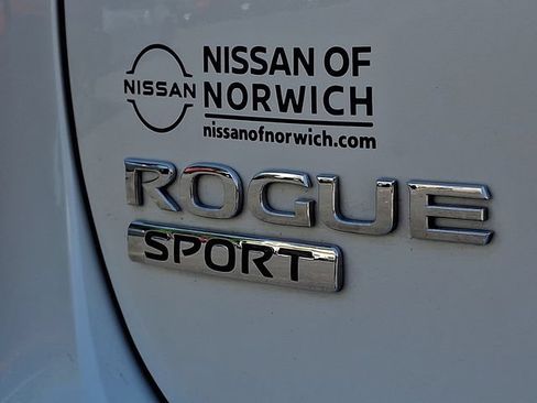 Certified 2022 Nissan Rogue Sport SL w/ Premium Package AWD/4WD image 31