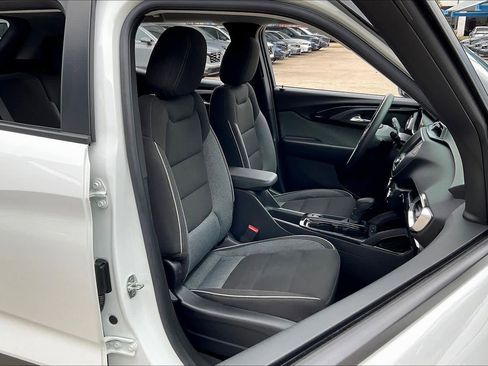 Used 2022 Chevrolet TrailBlazer LT image 8