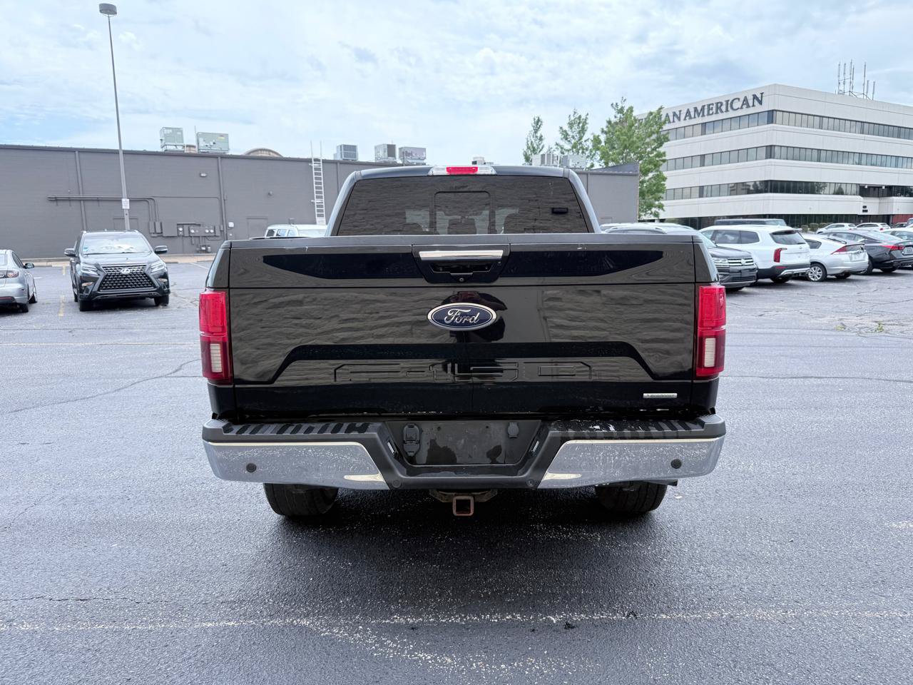 Used 2019 Ford F150 Lariat w/ Equipment Group 502A Luxury AWD/4WD image 4