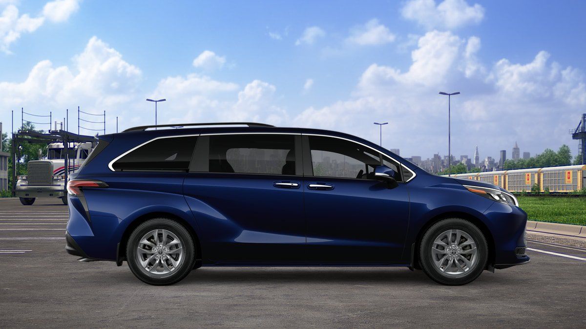 New 2026 Toyota Sienna XLE AWD/4WD image 12