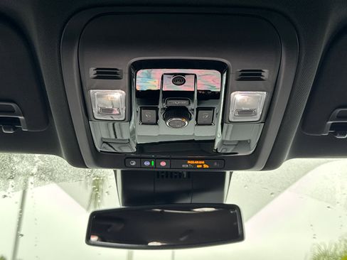 New 2026 GMC Yukon Elevation image 27