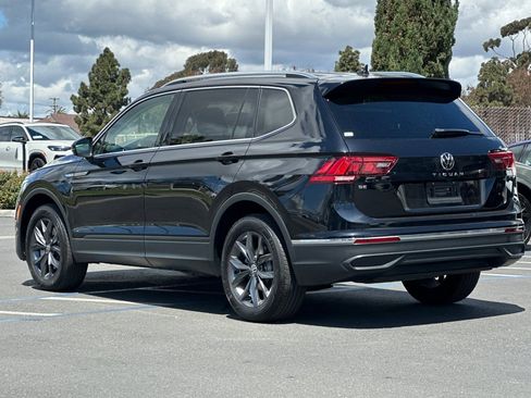 Used 2023 Volkswagen Tiguan SE image 7