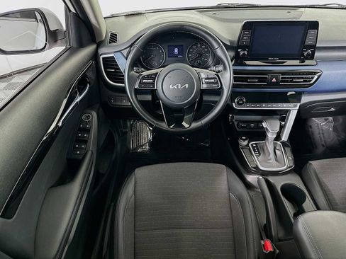 Used 2023 Kia Seltos S image 19