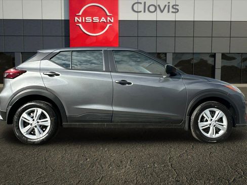 New 2025 Nissan Kicks Play S image 9