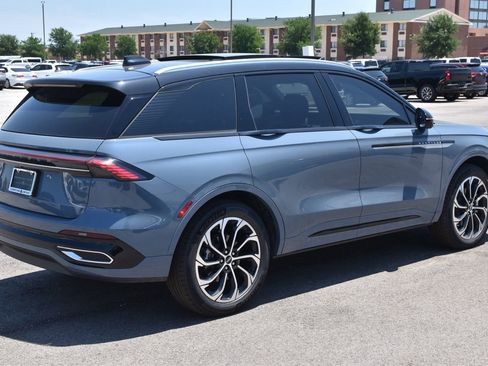 New 2026 Lincoln Nautilus Reserve AWD/4WD image 35
