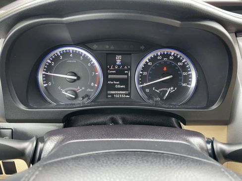 Used 2016 Toyota Highlander Limited image 39