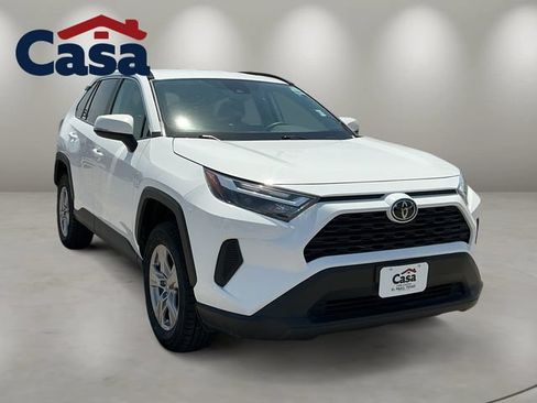 Used 2025 Toyota RAV4 XLE FWD image 7