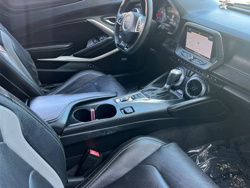 Used 2017 Chevrolet Camaro LT RWD image 18