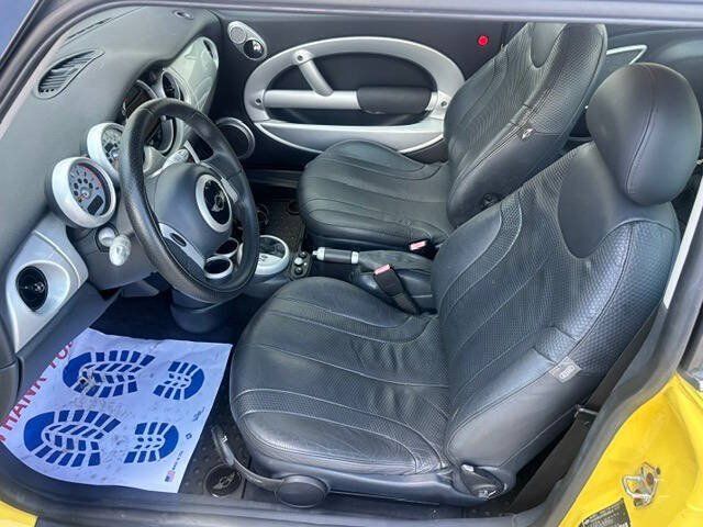 Used 2004 MINI Cooper Hardtop FWD image 4