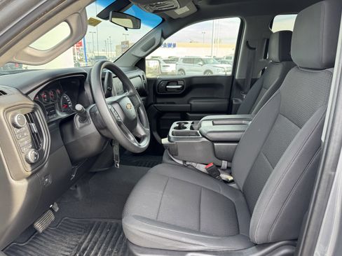 Used 2021 Chevrolet Silverado 1500 Custom image 4