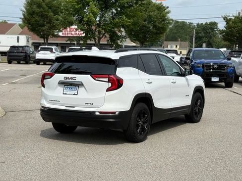Used 2023 GMC Terrain AT4 AWD/4WD image 4
