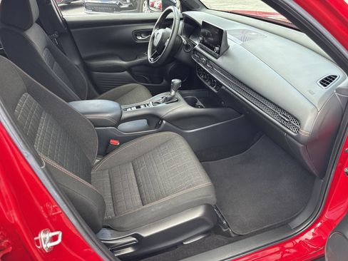 Used 2025 Honda HR-V Sport image 29